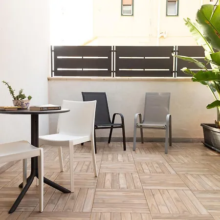 לינה וארוחת בוקר Oneira