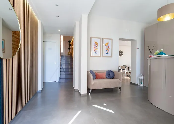 Oneira Bed and breakfast 4*